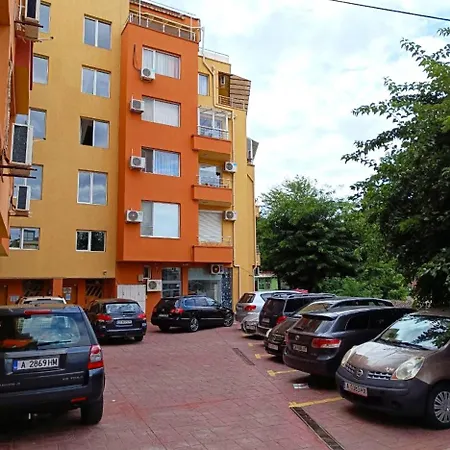 Apartment Pomorie Apartman *